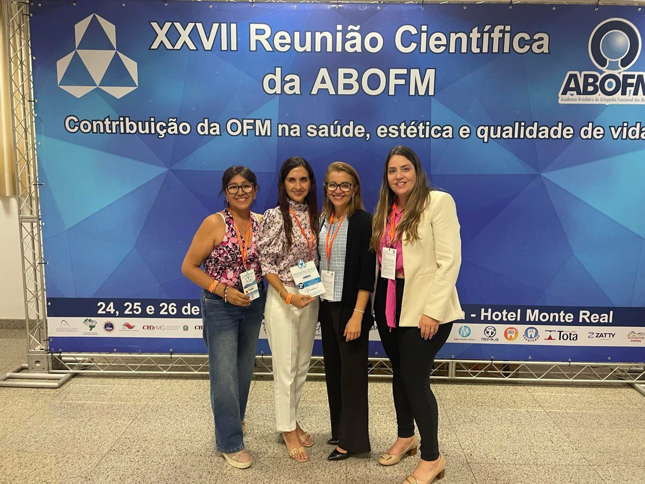 photo_4990057085588409250_y